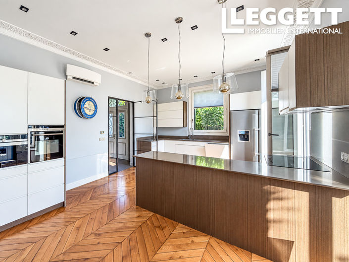 Image No.9-7 Bed House for sale