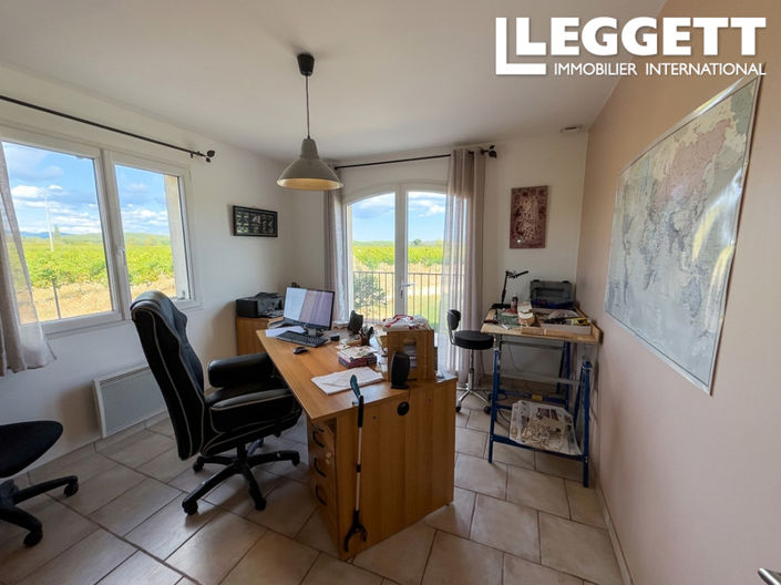 Image No.6-4 Bed House for sale