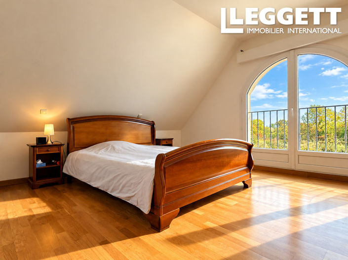 Image No.5-5 Bed House for sale