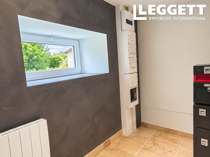 Image No.9-3 Bed House for sale
