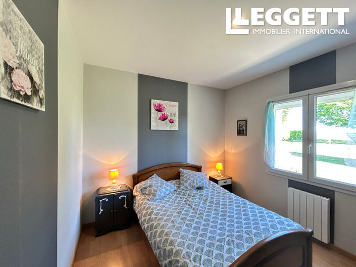 Image No.10-4 Bed House for sale