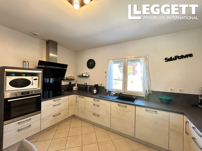 Image No.6-4 Bed House for sale
