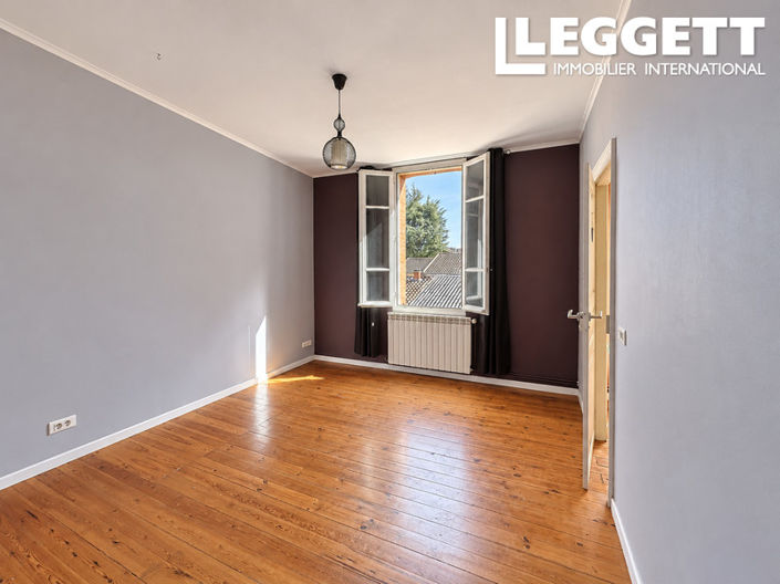 Image No.6-3 Bed House for sale