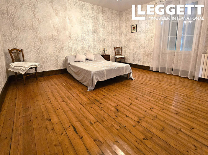 Image No.6-3 Bed House for sale
