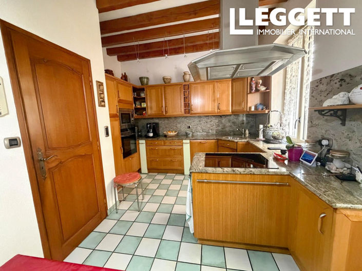 Image No.5-6 Bed House for sale