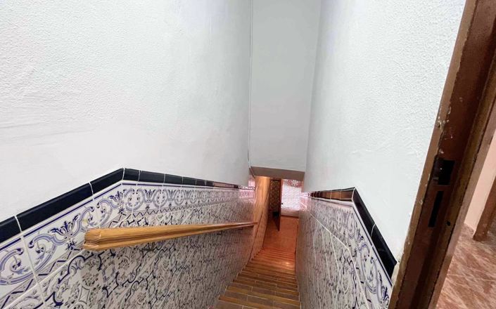 Image No.32-4 Bed Property for sale