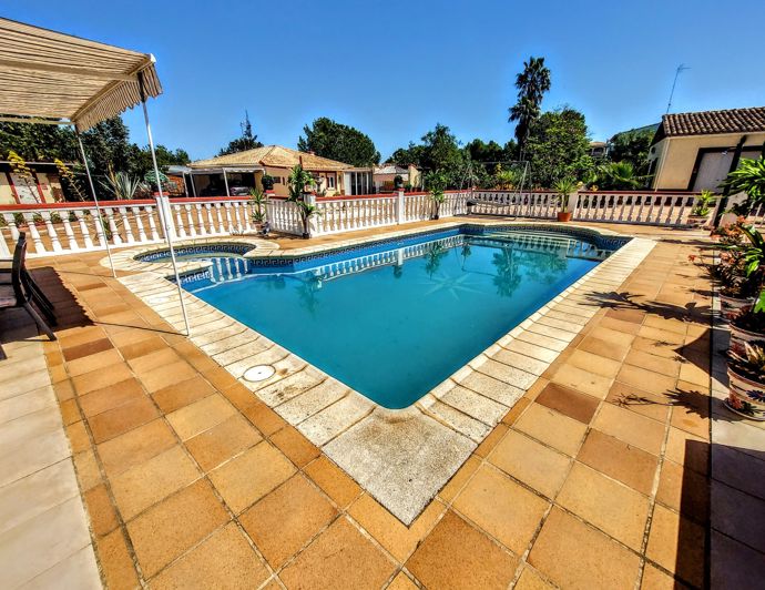 Image No.2-4 Bed Villa for sale