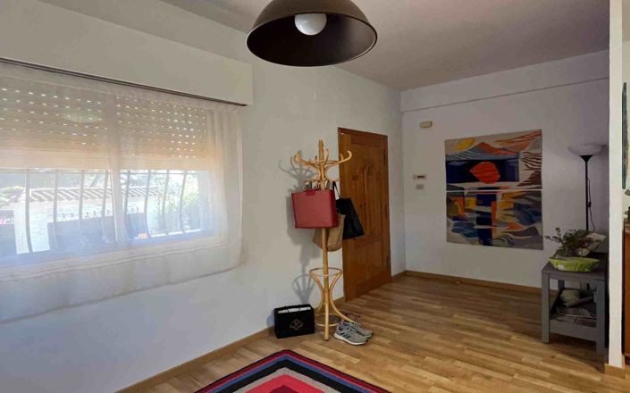 Image No.4-6 Bed Villa for sale