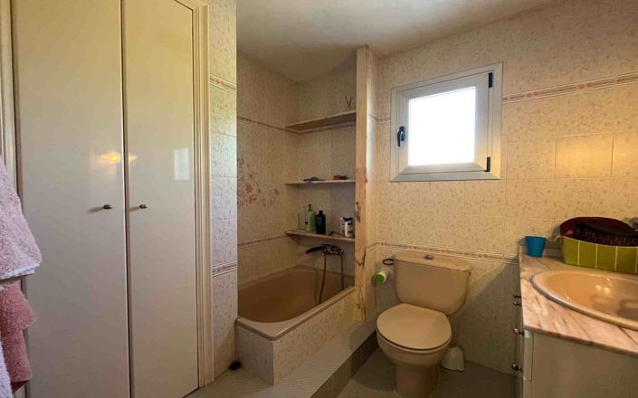Image No.19-6 Bed Villa for sale