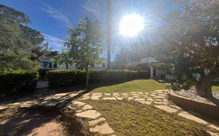 Image No.31-6 Bed Villa for sale