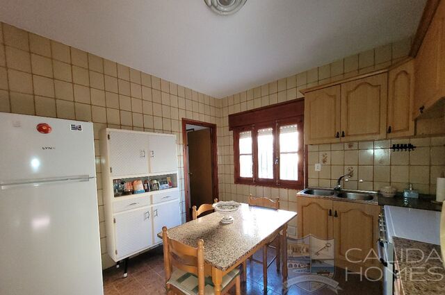 Image No.10-4 Bed Villa for sale