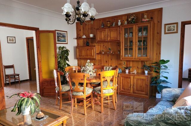 Image No.11-4 Bed Villa for sale