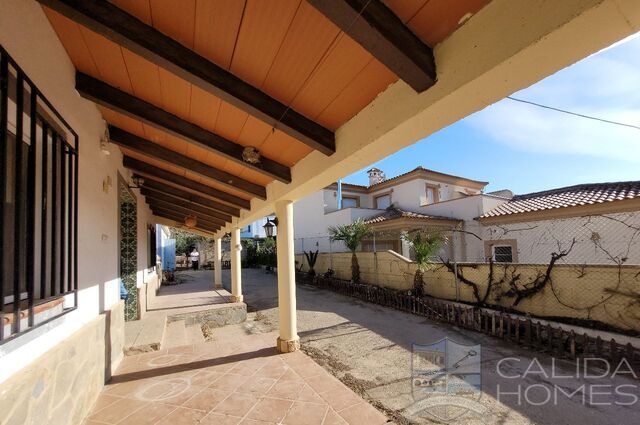 Image No.3-4 Bed Villa for sale