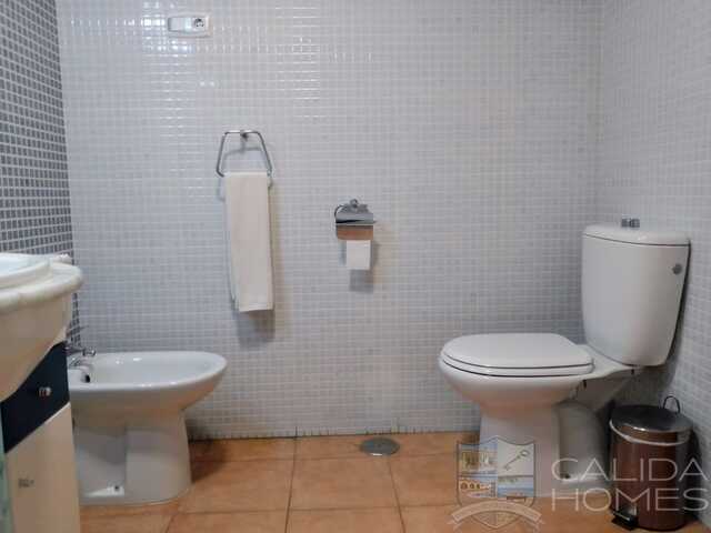 Image No.7-2 Bed Apartment for sale