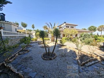 villa-peral--resale-villa-for-sale-in-cullar-