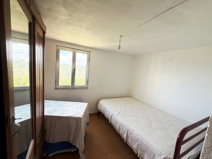 Image No.11-3 Bed House for sale