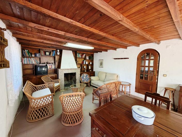 Image No.7-2 Bed Country Property for sale