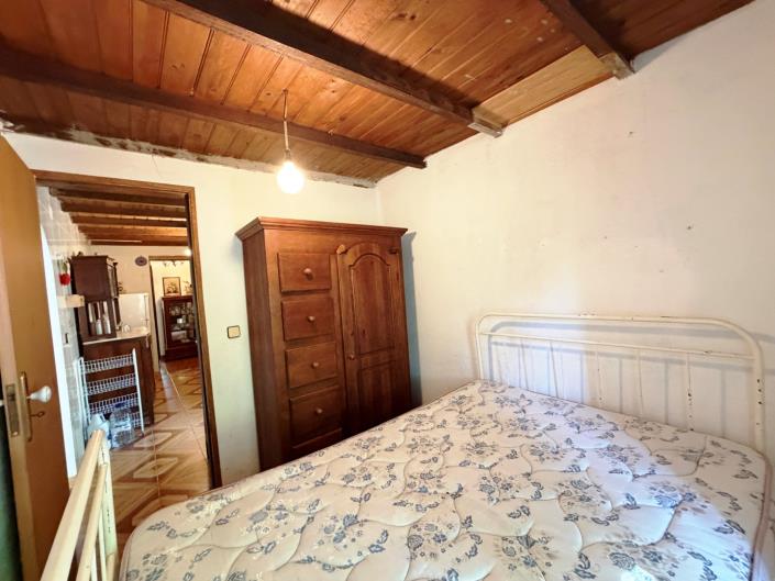 Image No.17-2 Bed Country Property for sale
