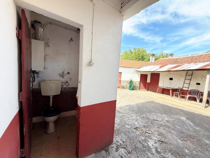 Image No.13-3 Bed Farmhouse for sale