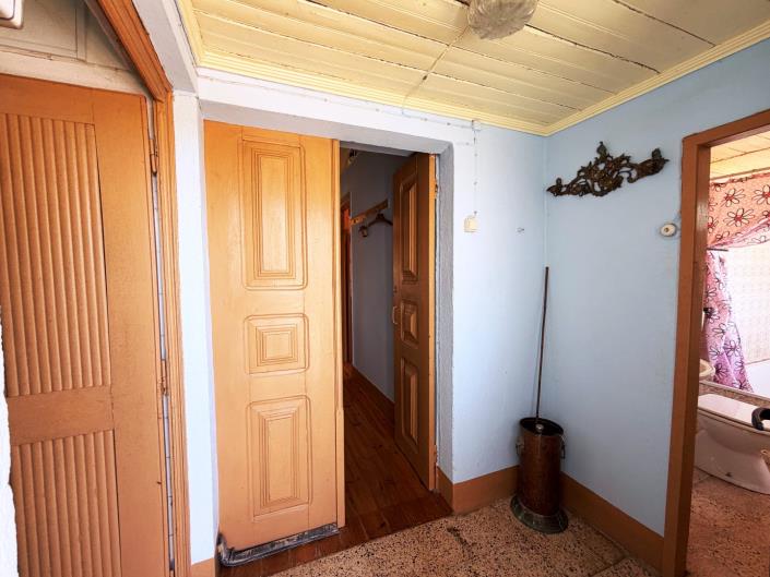 Image No.16-3 Bed Farmhouse for sale