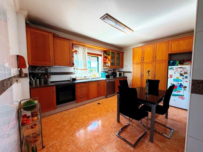 Image No.9-3 Bed Apartment for sale