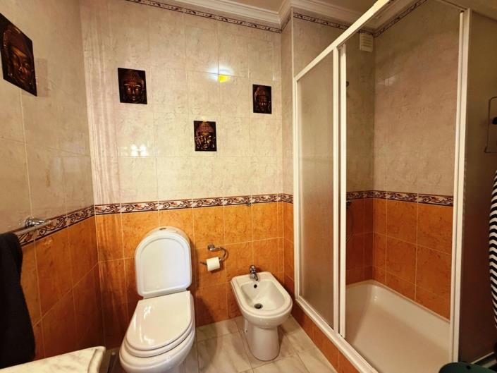 Image No.25-3 Bed Apartment for sale