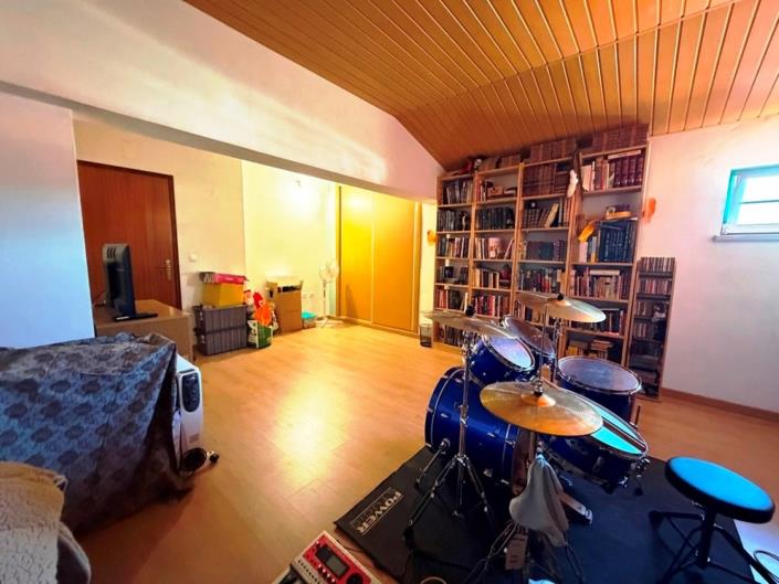Image No.33-3 Bed Apartment for sale
