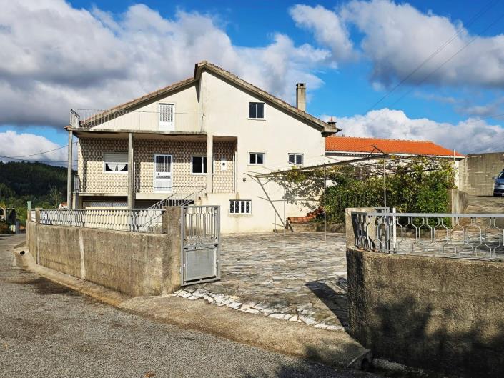 Image No.2-6 Bed House for sale