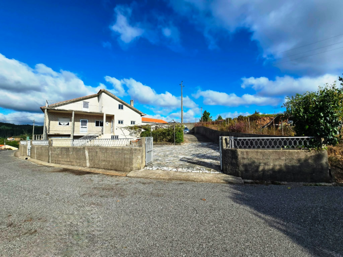 Image No.3-6 Bed House for sale