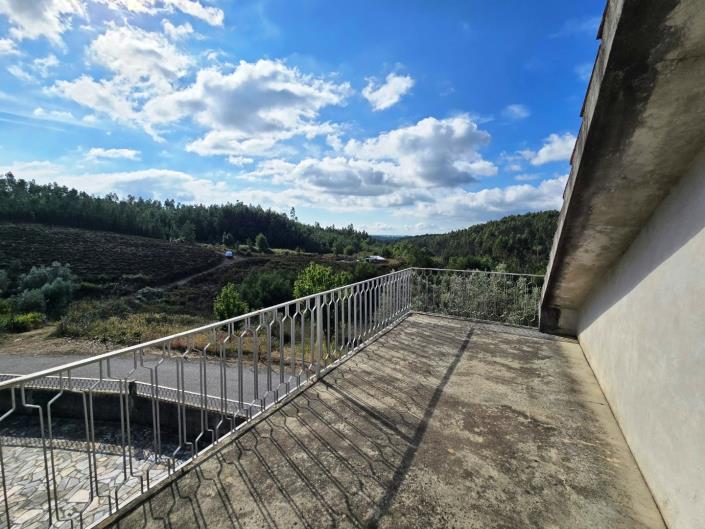 Image No.40-6 Bed House for sale
