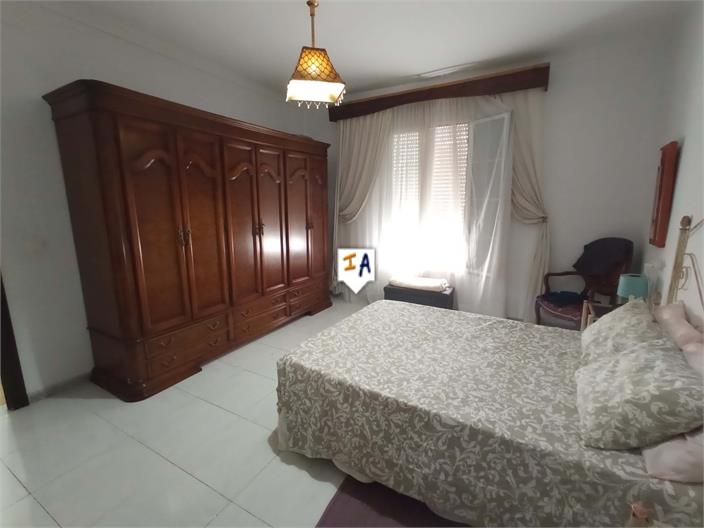 Image No.11-4 Bed House for sale
