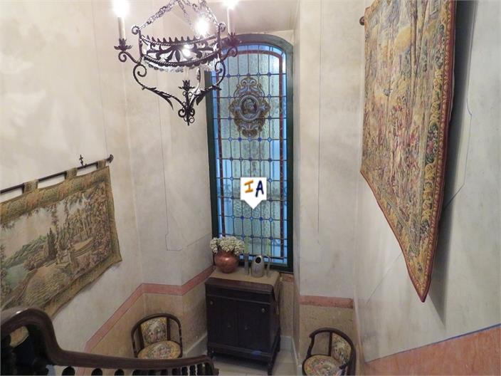Image No.3-8 Bed House for sale