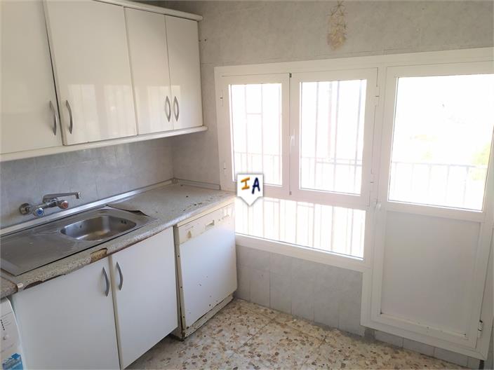 Image No.5-6 Bed House for sale
