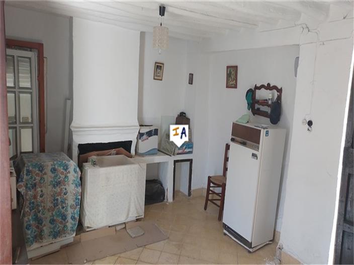 Image No.4-2 Bed House for sale