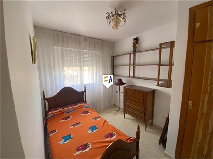 Image No.9-3 Bed House for sale