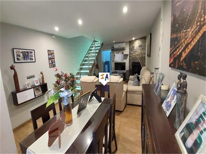 Image No.6-6 Bed House for sale