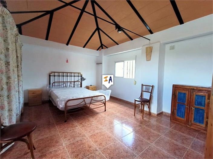 Image No.6-6 Bed Farmhouse for sale