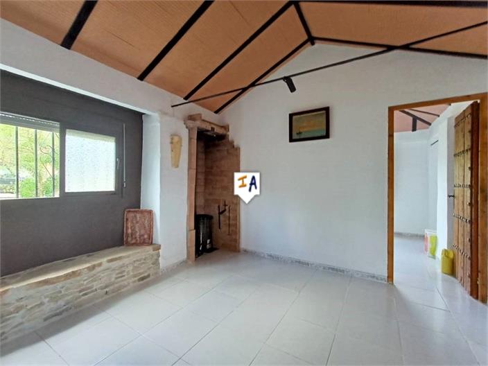 Image No.10-6 Bed Farmhouse for sale
