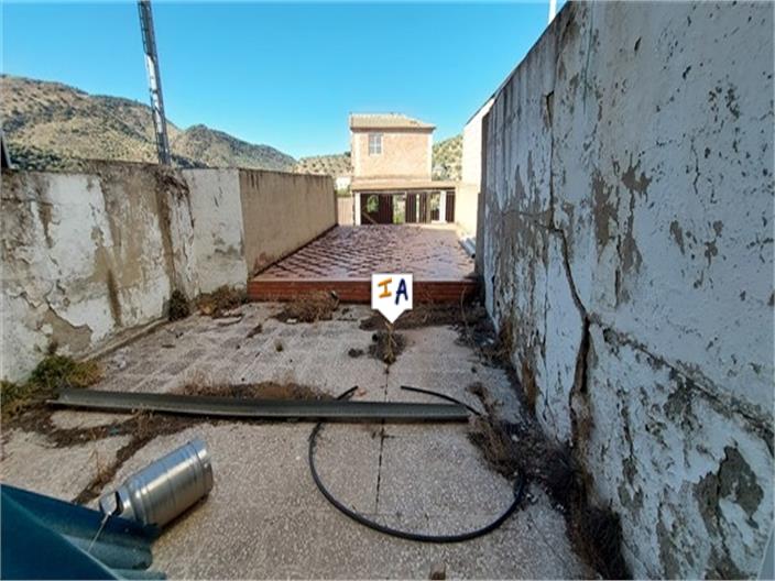Image No.6-2 Bed House for sale