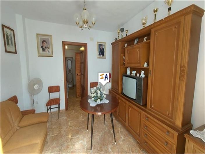 Image No.6-4 Bed House for sale
