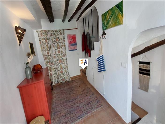 Image No.8-3 Bed House for sale