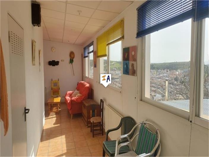 Image No.6-4 Bed House for sale