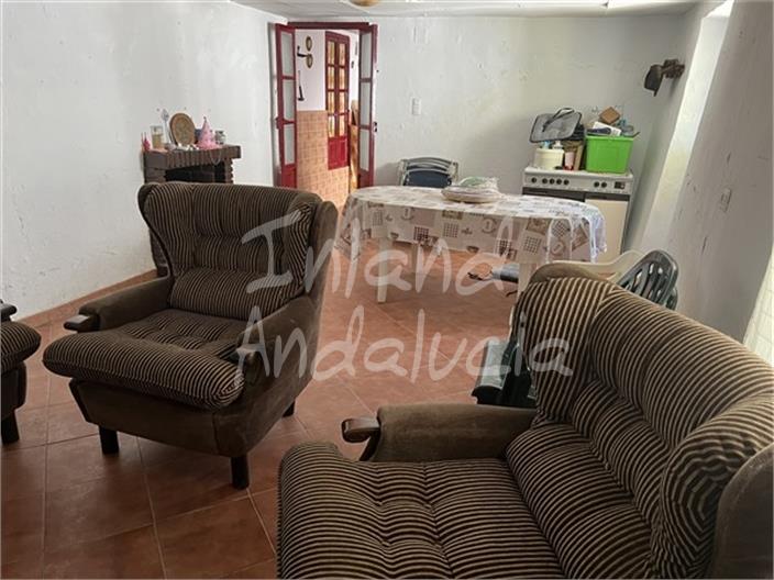 Image No.6-4 Bed House for sale