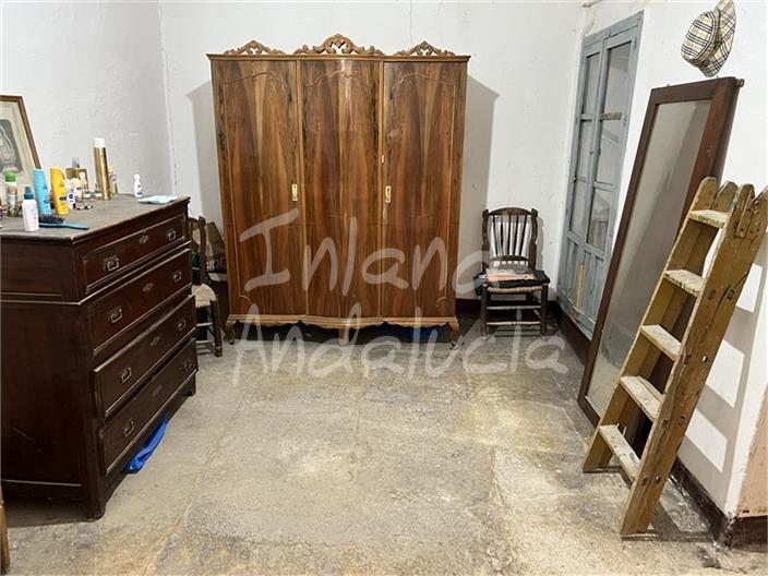 Image No.11-5 Bed House for sale