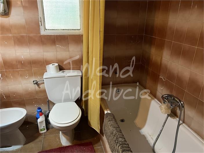 Image No.10-5 Bed House for sale