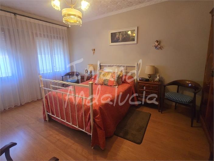 Image No.7-3 Bed Property for sale