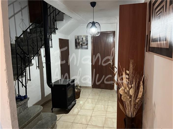 Image No.11-3 Bed House for sale