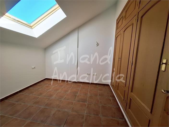 Image No.8-1 Bed Property for sale