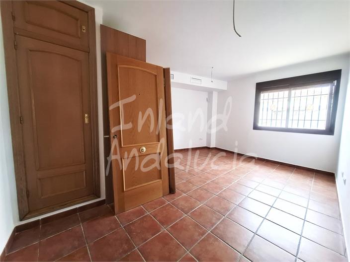 Image No.5-1 Bed Property for sale