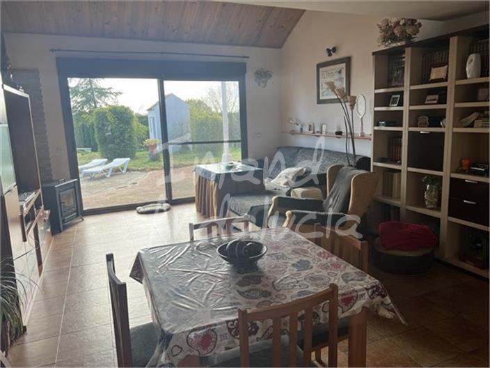 Image No.8-4 Bed House for sale